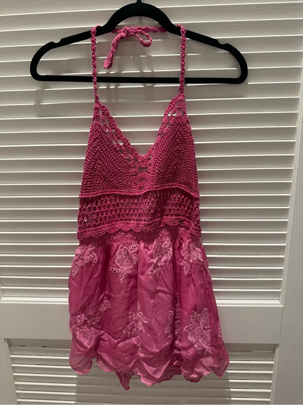 Vintage GUESS Pink Crochet Halter Top / Tunic Made in Italy M